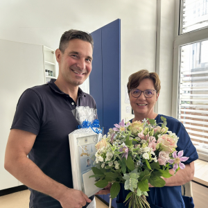 Schwester Eva an ihrem 15-jährigen Hanse-Klinik Jubiläum 2023. 1